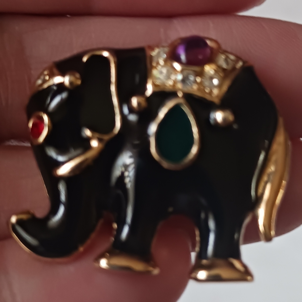 Elephant Brooch pin